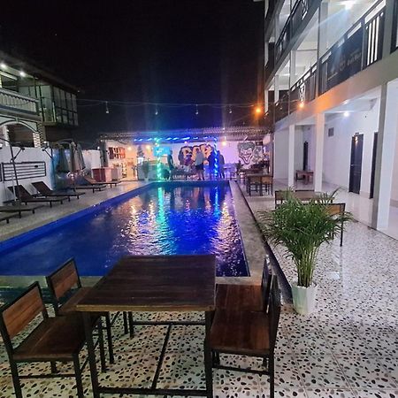 Vang Vieng Santara Backpackers Hostel Eksteriør billede